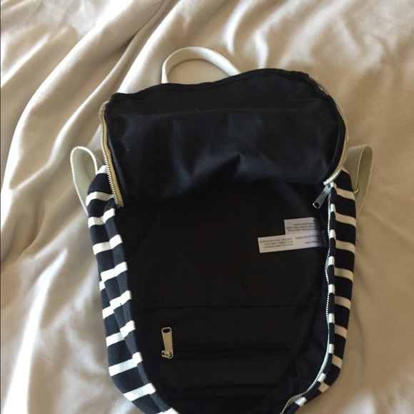 Popatu mini back pack - Picture 2 of 3